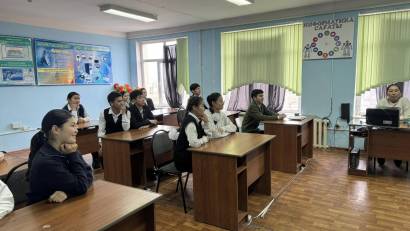 Отырар ауданының білім бөлімі мен Білім беруді дамыту орталығының ұйымдастыруымен, «Баршаға қолжетімді сапалы білім» ұлттық баяндамасы аясында, “М.Шаханов  атындағы жалпы білім беретін мектеп” КММ-де дәстүрлі «Ұлттық фильм» айлығы аясында іс-шара өткізілд