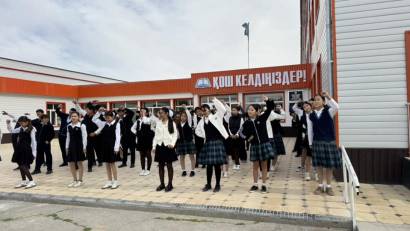 «МЕНІҢ МЕКТЕБІМ – БУЛЛИНГКЕ ҚАРСЫ!» ФЛЕШМОБ  2 қазан күні «М. Шаханов атындағы жалпы білім беретін мектеп» КММ-де «Менің мектебім – буллингке қарсы!» атты флешмоб мектеп ауласында ұйымдастырылып өтті.