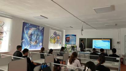 “М. Шаханов атындағы жалпы білім беретін мектеп” КММ-де  Кәсіби білім беру педагогы Ж. Бимбеовтың ұйымдастыруымен 2025 жылы 11-сынып оқушыларымен “Жұмысшы мамандықтар – қоғам дамуының тірегі” тақырыбында танымдық сабақ өткізілді.